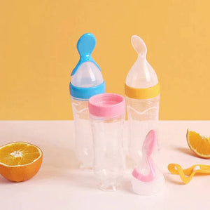 Baby Silicon Spoon Feeder With Bottle, Spoon Squeeze Bottle Feeder Baby Feeding Cereal Rice With Dispensing Feeder Food Dispensing Spoon Toddler View 4 - OnlineExpo.pk