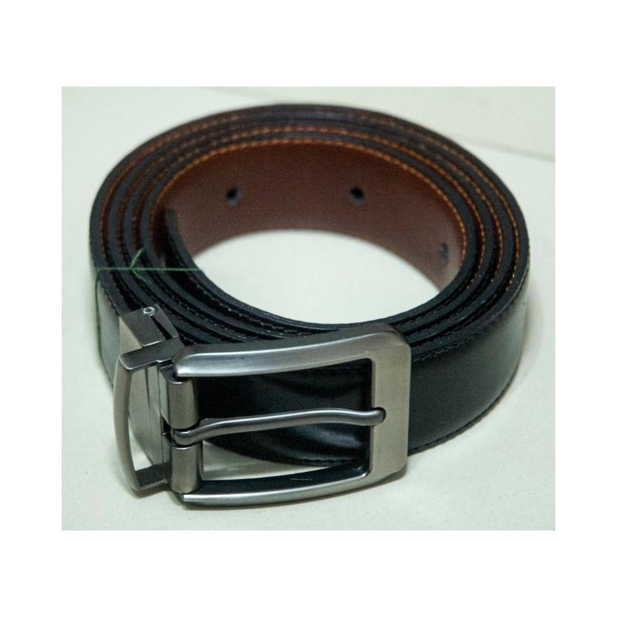 2 in 1 Double Sided Black and Brown Leather Belt for Men. View 3 - OnlineExpo.pk