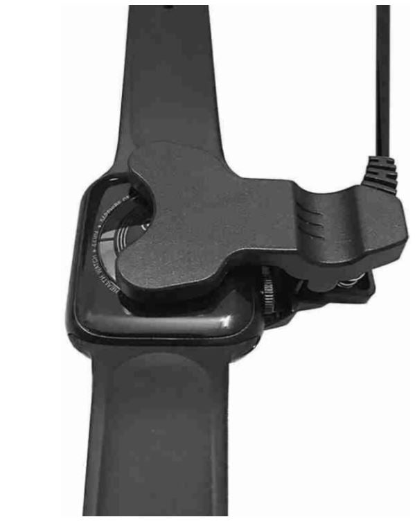 Zero Royale smartwatch magnetic charging connector
