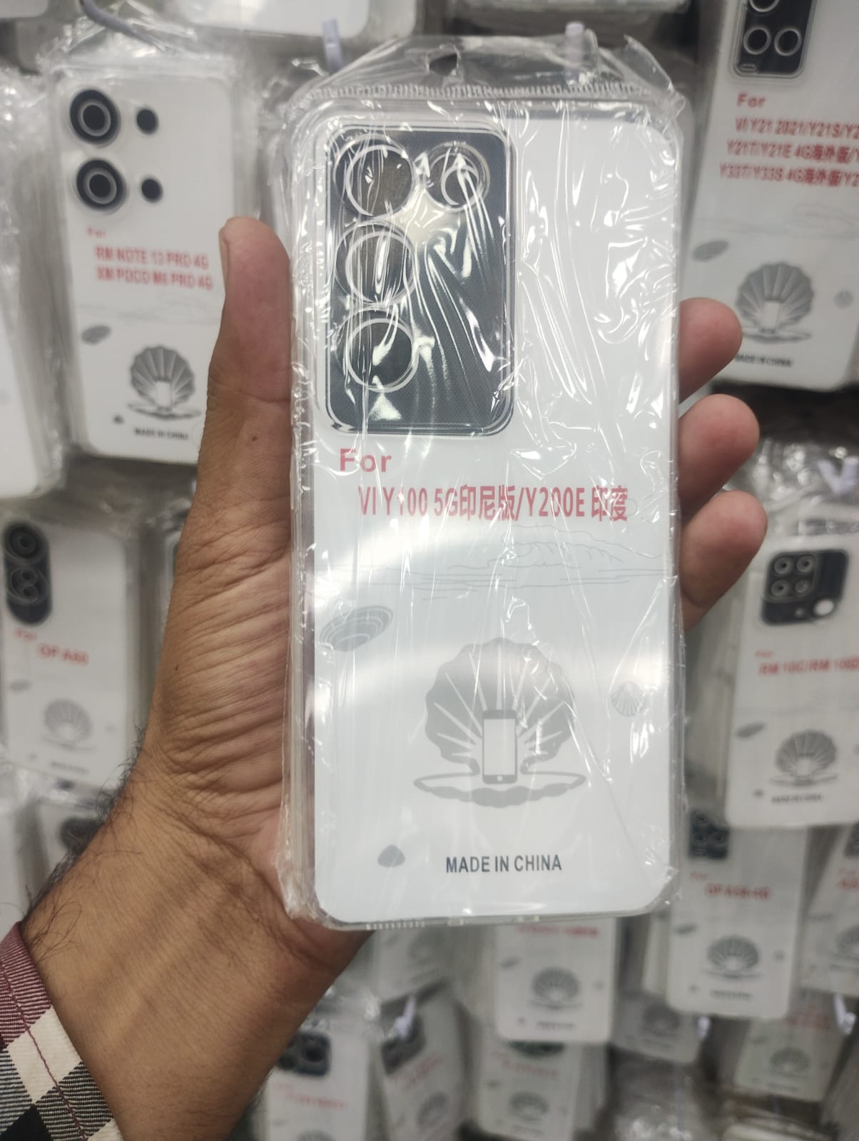 Soft Dustproof Clear Cover – Camon 30 / Spark 20 Pro+ / Infinix Note 40 / Vivo Y17s / Y100 / Infinix Zero 40 View 6 - OnlineExpo.pk