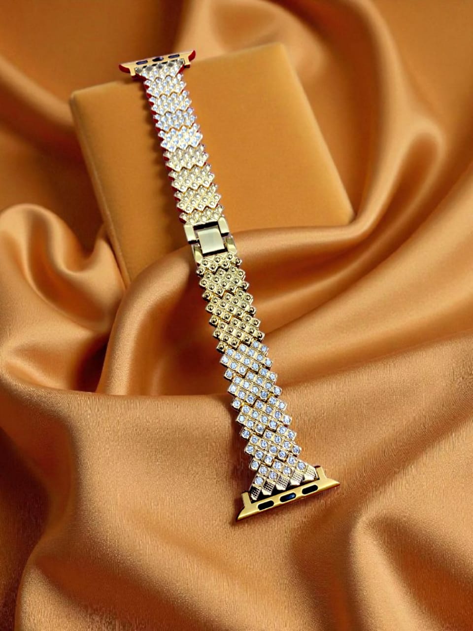 Elegant Ladies Metal Chain Strap with Sparkling Stones for Apple Watch 42/44/45/46/49mm Ultra & Ultra 2 - Gold (Design11)