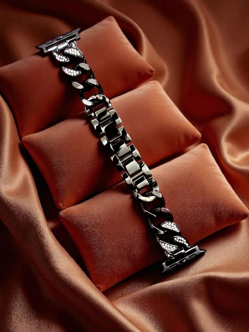 Elegant Ladies Metal Chain Strap with Sparkling Stones for Apple Watch 42/44/45/46/49mm Ultra & Ultra 2 - Black (Design4)