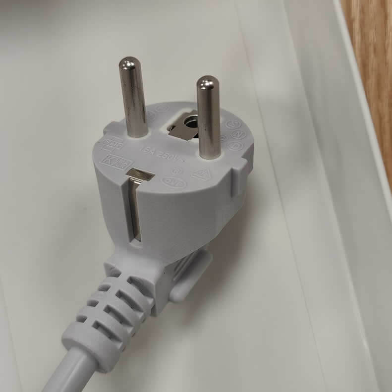LDNIO SC3604C Power Extension 3 Sockets + 3 USB-A & 3 USB-C 2500W 2m Cord View 4 - OnlineExpo.pk