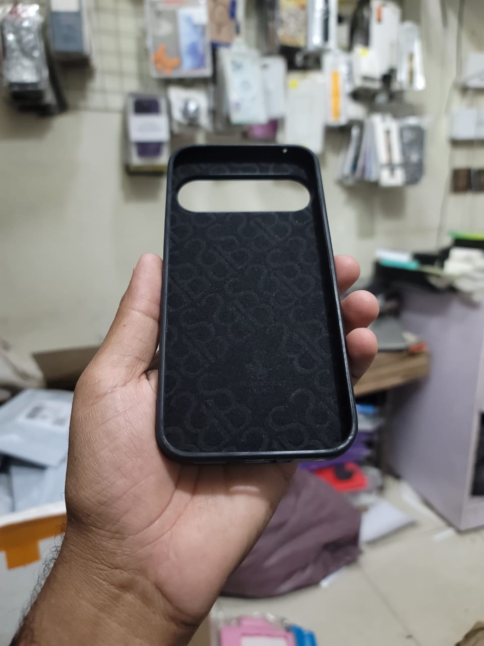 Polo Santa Barbara Leather cover For Pixel 9 Pro XL Back Cover View 3 - OnlineExpo.pk