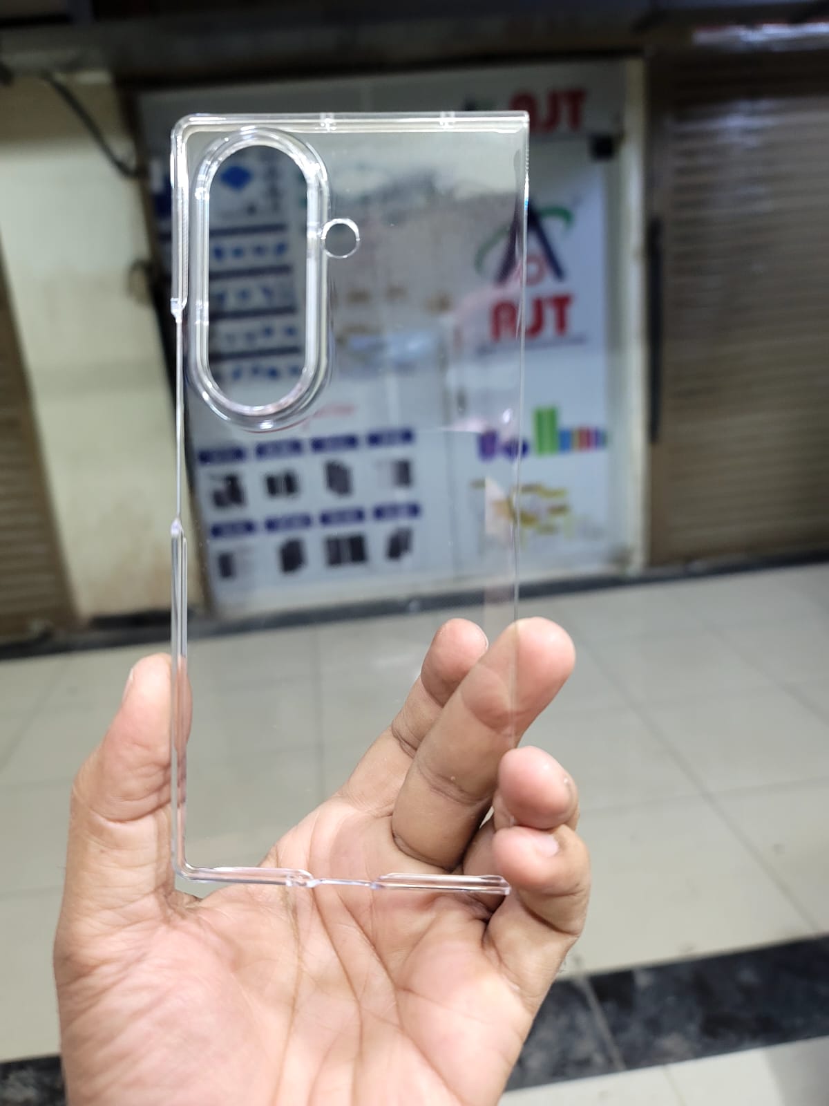 Shockproof Crystal Clear TPU Back Cover – Samsung Galaxy Z Fold 7 5G – 360° Transparent Protection View 5 - OnlineExpo.pk