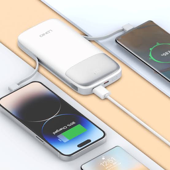 LDNIO PQ19 22.5W 10,000mAh Fast Charging with Built-In Cables Power Bank View 3 - OnlineExpo.pk
